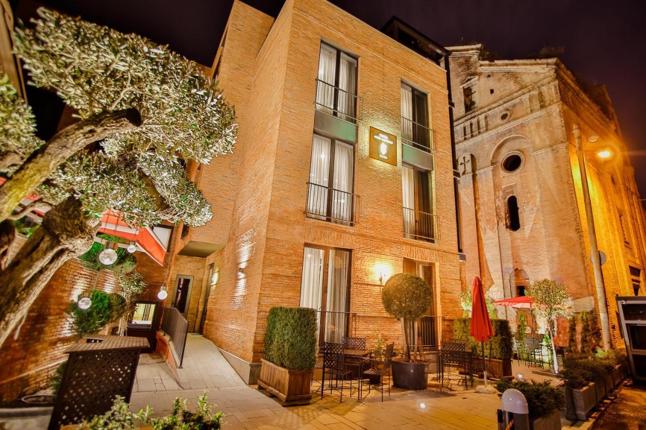 Hotel Tuta Tbilisi Esterno foto
